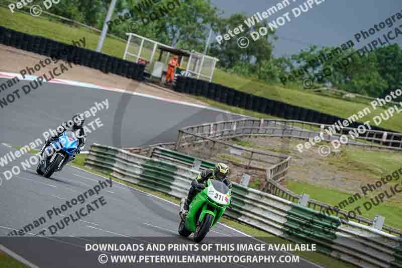 enduro digital images;event digital images;eventdigitalimages;mallory park;mallory park photographs;mallory park trackday;mallory park trackday photographs;no limits trackdays;peter wileman photography;racing digital images;trackday digital images;trackday photos
